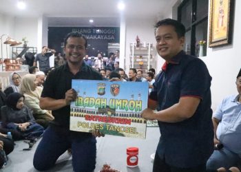 Sat Reskrim Buka bersama dengan Anak Yatim dilanjutkan Dengan Santunan dan Doorprize Umroh