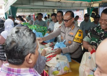 Kapolres Metro Jakut Kawal Bazar Sembako Murah di Papanggo