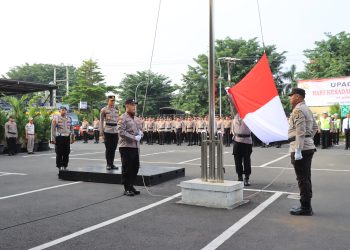 Peringati Hari Kesadaran Nasional, Polrestro Bekasi Kota Laksanakan Upacara