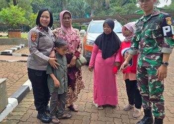 Satuan Pamobvit Polrestro Jaksel Pertemukan Anak Terpisah Dari Orang Tuanya Saat Berwisata