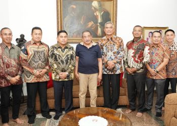 Pererat Silaturahmi, Kapolda Metro Jaya Sambangi Kediaman Jenderal Pol (Purn) Drs. S. Bimantoro