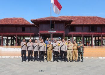 “Grebek” Rumah Sipitung Kapolres Ajak Jaga dan Lestasrikan Rumah Sipitung