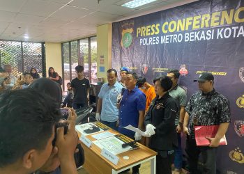 Satreskrim Polres Metro Bekasi Kota Gelar Ungkap Kasus Pelaku Begal Sepeda Motor Dan Perampasan HP