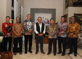 Pererat Silaturahmi, Kapolda Metro Jaya Sambangi Kediaman Jenderal Pol (Purn) Drs. Nanan Soekarna
