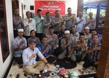 Jum’at Curhat Kapolres Tangsel di Kp. Kayu Gede Serpong Utara