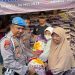 Sambut Hari Raya Waisak, Polsek Grogol Petamburan salurkan 1000 Karung Beras Untuk Para Lansia