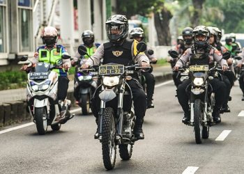 Ciptakan kamtibmas yang aman kondusif, Kapolres Metro Jakarta Timur lakukan patroli bermotor