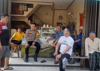 Bhabinkamtibmas Srengseng Ingatkan Warga Soal Pentingnya Kamtibmas