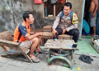 Bhabinkamtibmas Pulau Tidung Gencarkan Sambang Warga: Peningkatan Kamtibmas Pasca Pemilu 2024