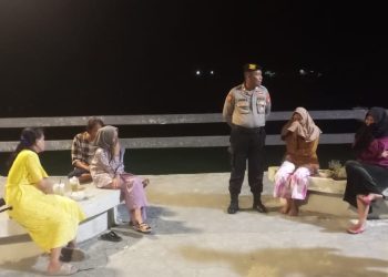 Patroli Malam Perintis Presisi Polsek Kepulauan Seribu Utara: Waspada Hoax dan Kedamaian Pasca Pemilu 2024