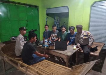 Patroli Dialogis Personel Samapta Polsek Cibarusah: Berikan Solusi untuk Kesadaran Lingkungan dan Pencegahan DBD