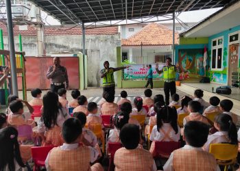 Tingkatkan Kesadaran Berlalu Lintas, Polisi Sahabat Anak Gelar Penyuluhan di Sekolah TK Confucius