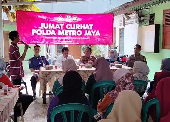 Kapolsek Metro Setiabudi Dan Bhabinkamtibmas Gelar Giat Jumat Curhat Di RW 02 Kel. Setiabudi Kec. Setiabudi Jakarta Selatan