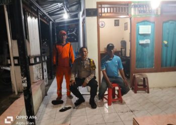 Bhabinkamtibmas Kel. Batu Ampar Gelar Sambang Siskamling, Imbau Pesan Kamtibmas