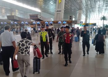 Sampaikan Imbauan Kamtibmas Polisi Lakukan Patroli di Terminal 3 Bandara Soetta