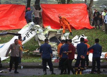 Polres Tangerang Selatan dan KNKT Olah TKP Musibah Cessna di BSD