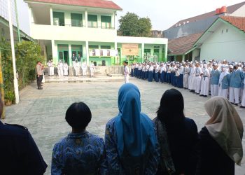Kanit Binmas Polsek Cempaka Putih Melaksanakan Giat “Police Go To School”