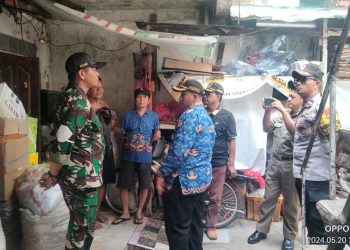 3 Pilar Tertibkan Lapak Barang Bekas dan Kandang Ayam