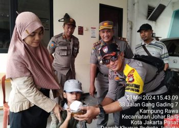 Bhabinkamtibmas Johar Baru Melakukan Monitoring Kegiatan Posyandu Balita