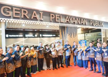 Kapolres Metro Bekasi Hadiri Peresmian Gerai Pelayanan Publik Di AEON Deltamas, Ada Pelayanan SIM & Perpanjang Pajak
