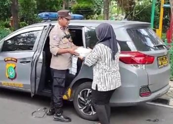 Berbagi Jum’at Berkah Dengan Nasi Kotak Siap Saji Untuk Masyarakat Menteng Yang Membutuhkan.