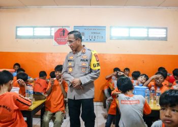 Polres Metro Jakarta Timur Bersama Bhayangkari Gelar Bakti Sosial di Panti Sosial Asuhan Anak Putra Utama 1 Klender