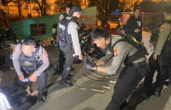 Bubarkan Tawuran, 4 Remaja Bawa Sajam Jenis Cerulit Diamankan Tim Patroli Perintis Presisi (TP3) Polres Metro Jakarta Timur