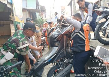 3 Pilar Tertibkan Parkir Liar Di Johar Baru