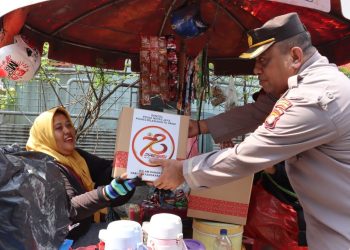 Pendistribusian Bansos dalam Rangka Hari Bhayangkara ke-78 di Wilayah Polres Pelabuhan Tanjung Priok