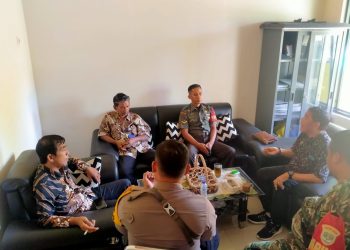 Kegiatan Cooling System Oleh Bhabinkamtibmas Jelang Pemilukada di Desa Rancagong