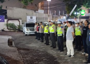 Polsek Pancoran Mas Gelar Apel Pengamanan Malam Idul Adha 1445 H / 2024 M