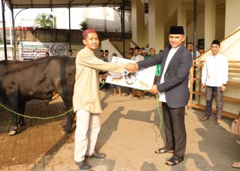 Idul Adha 1445 H, Polres Metro Jakarta Barat Gelar Shalat Ied Bersama Warga dan Salurkan Hewan Kurban