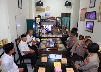 Sambut HUT Bhayangkara, Polrestro Bekasi Kota Anjangsana Ke Purnawirawan Polri dan Warakawuri