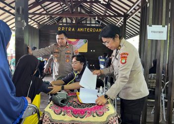 Polres Kepulauan Seribu Gelar Bhakti Kesehatan di Pulau Untung Jawa