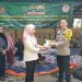 Polsek Cakung bagikan daging qurban kepada warga masyarakat dalam Polri Peduli Presisi HUT Bhayangkara ke-78