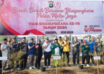 Kompak Sambut HUT Bhayangkara ke-78, Polres Metro Jakbar dan Forkopimko Gelar Aksi Sosial