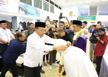 Kabag OPS Polresta Bandara Soetta Hadiri Kegiatan Penyambutan Kepulangan Jamaah Haji Kloter Pertama