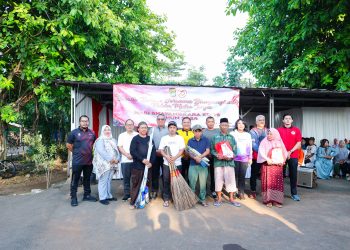 Sambut Hari Bhayangkara Ke – 78, Kapolres Tangsel Laksanakan Aksi Sosial Bersih-Bersih Bersama Forkopimda di Tempat Ibadah