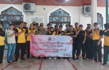 Kapolsek Kramatjati Bersama Anggotanya Gelar Kerja Bakti di Lingkungan Masjid Baitussalam