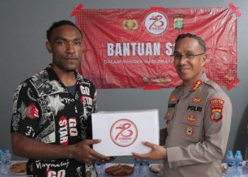 Kapolrestro Jaktim Berikan Bantuan Sosial Kepada Mahasiswa Papua Dalam Rangka HUT Bhayangkara ke-78
