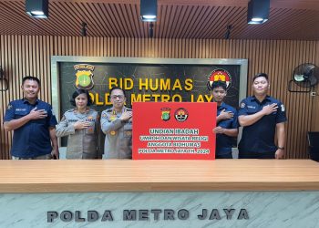 Sambut HUT Bhayangkara ke-78, Kabid Humas Bagikan Hadiah Umroh Dan Wisata Religi Untuk Anggota