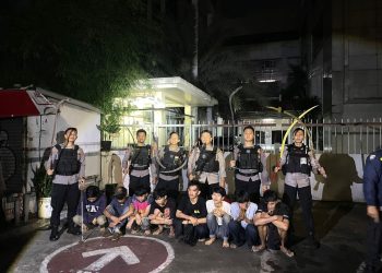Tindakan Tegas Polres Metro Jakarta Selatan Membubarkan Aksi Tawuran Remaja