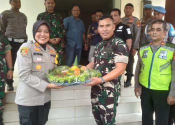 Ucapan HUT Bhayangkara ke-78 dari Batalyon Armed-7 Cikiwul ke Polsek Bantar Gebang