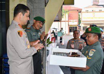 Surprise Dari Kodim 0508 Depok Untuk Polres Metro Depok Di Hari Bhayangkara Ke-78
