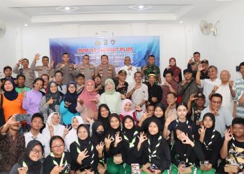 Jum’at Curhat Kapolrestro Jakpus Dalam Rangka Pelayanan Bulan Bakti Polri Presisi Bersama Warga