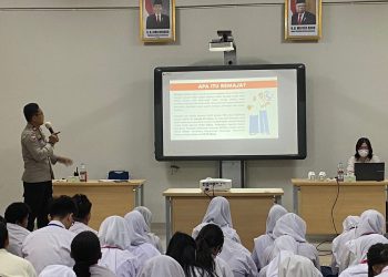 Bhabinkamtibmas adakan Pembinaan Dan Penyuluhan Kepada SMAN 35 Jakarta