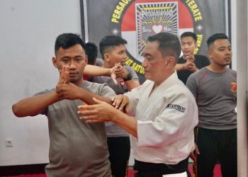 Tingkatkan Kemampuan, Personel Satuan Brimob Polda Metro Jaya Latihan Beladiri Aikido