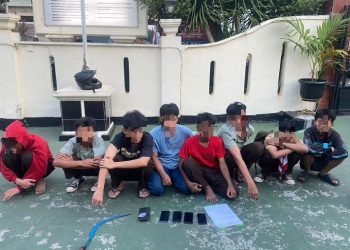 Rombongan pelajar diamankan Polisi di Duren Sawit, salah satunya membawa senjata tajam