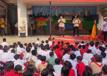 Police Goes To School Di SD 01 Dan SD 03 Negeri Paseban Jakarta