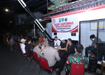 Antisipasi Gangguan Polsek Mampang Gelar Ngopi Kamtibmas